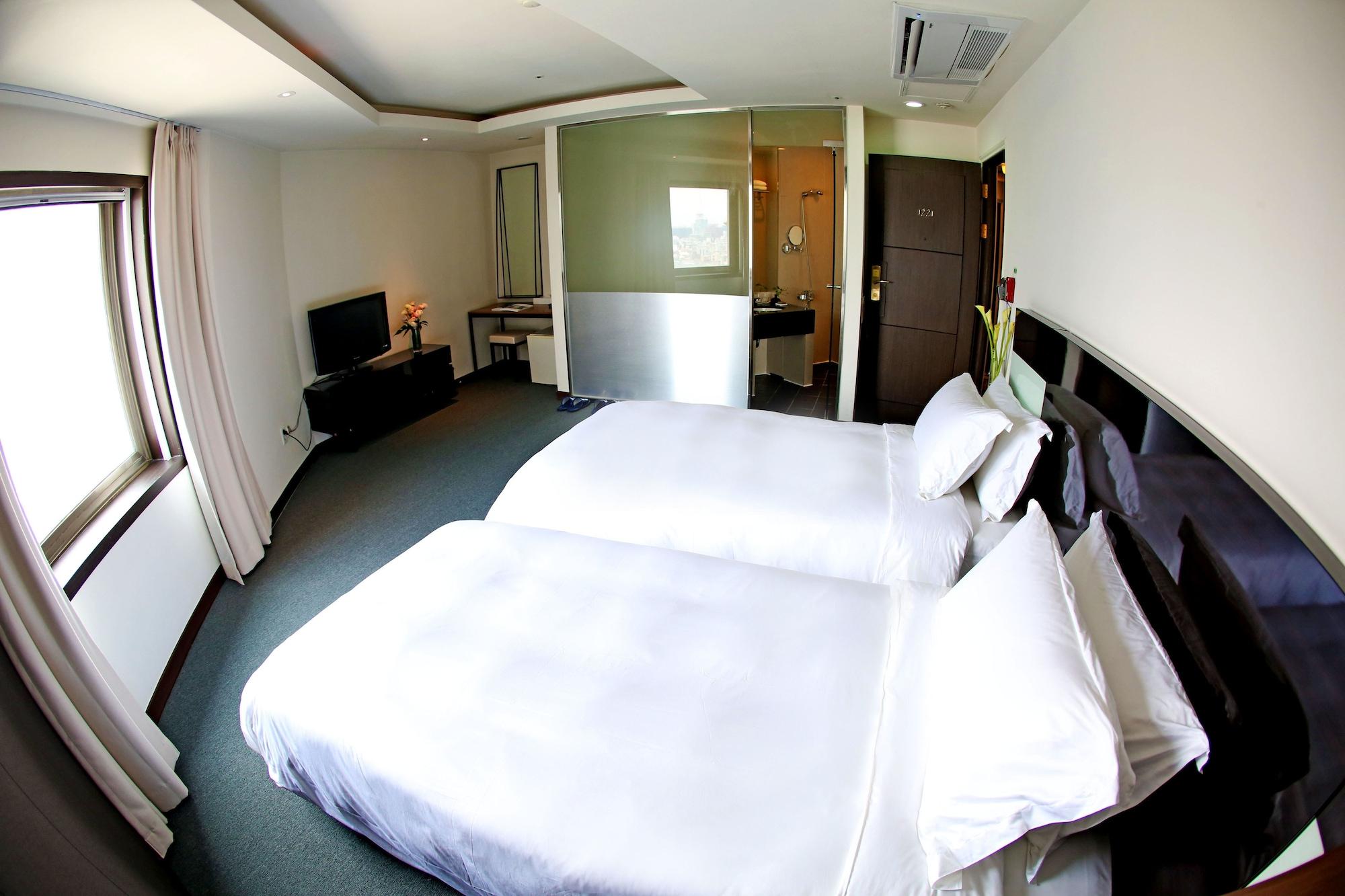 The Riverside Hotel 3*