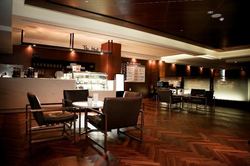 The Riverside 3*