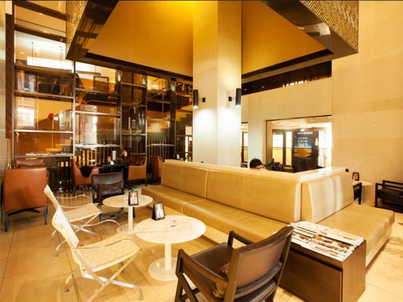 The Riverside Hotel